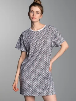 Bigshirt mit Allover-Pinguin-Print Weiss