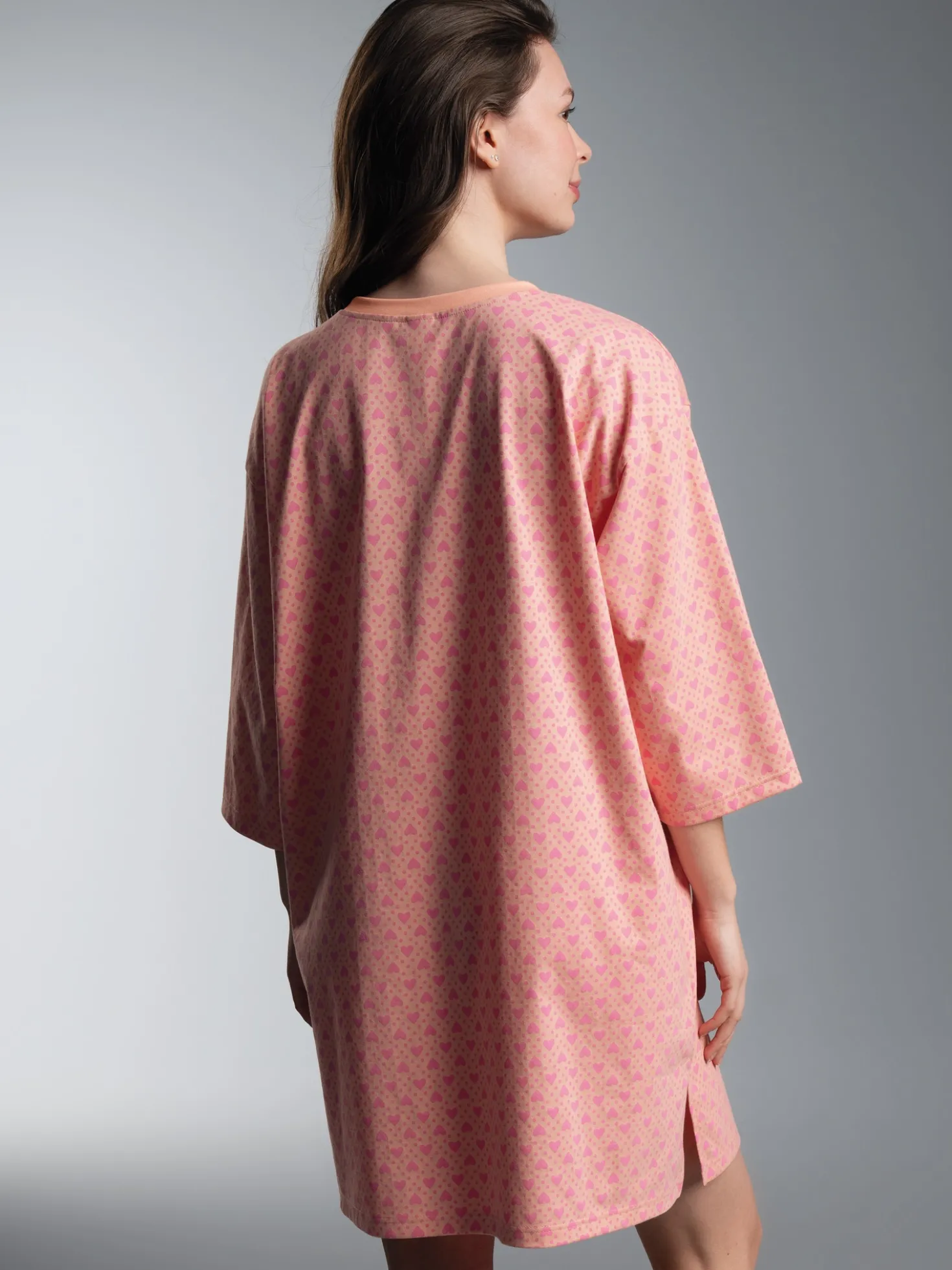 Big Shirt mit feinem Herz Allovermuster Puder