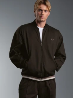 Collegejacke mit kontrastfarbigen Elementen Mocca