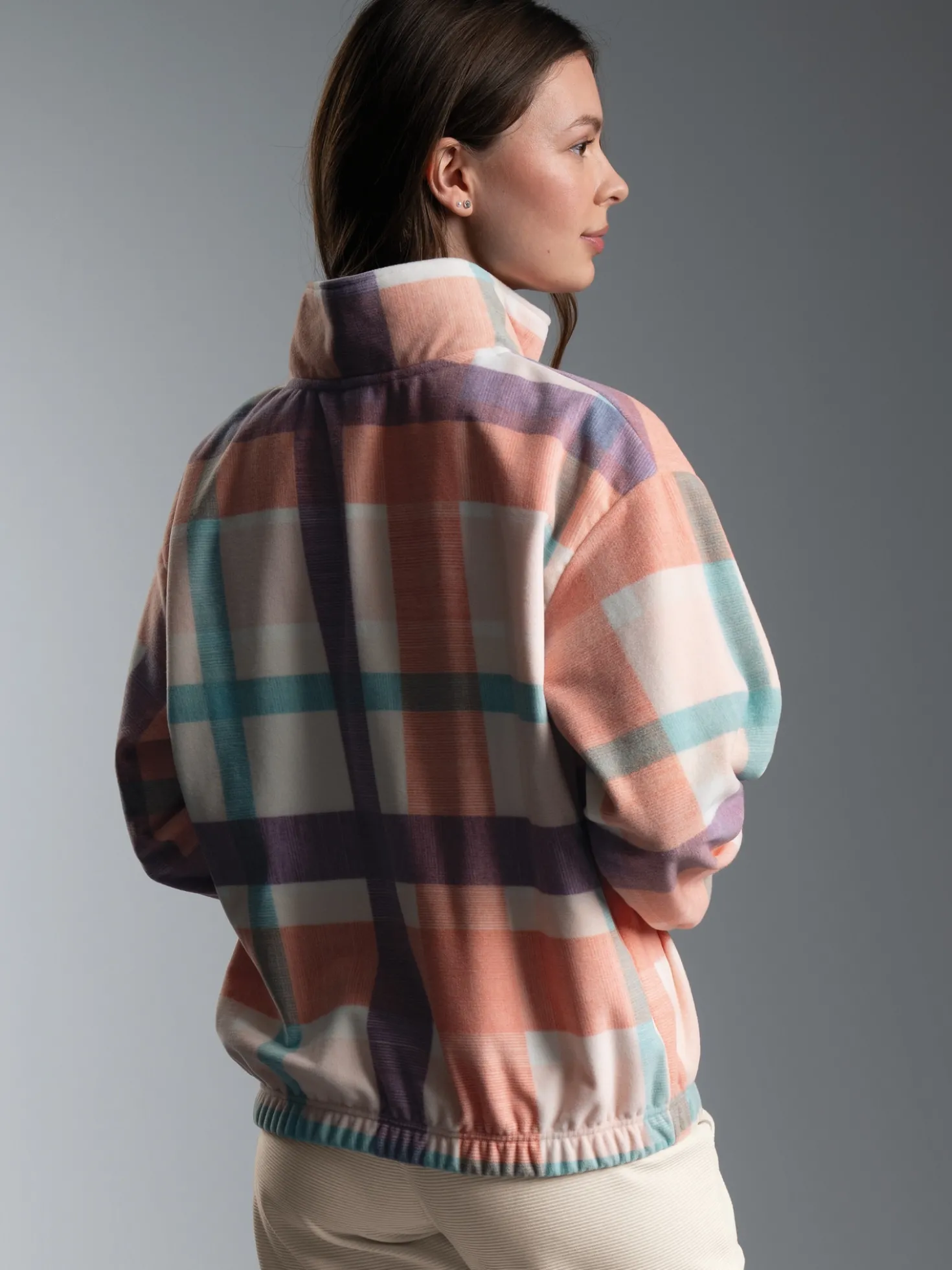 Fleece Sweatshirt mit Stehkragen und Karo Design Puder