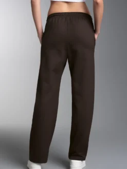 Freizeithose mit weitem Bein und Elastikbund Mocca