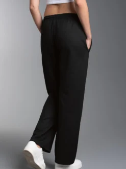 Freizeithose mit weitem Bein und Elastikbund Schwarz
