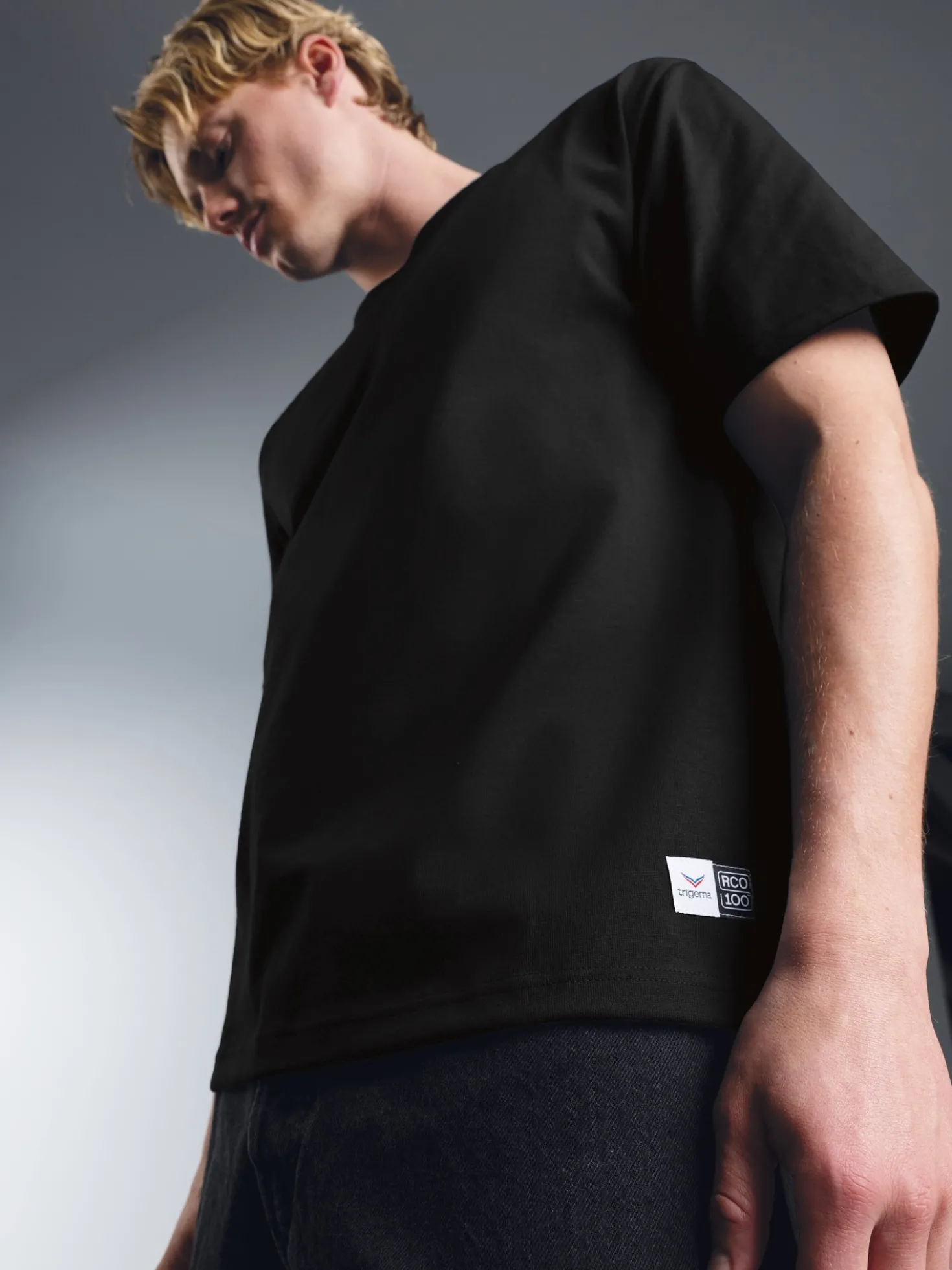 Heavy T-Shirt aus 100% recycelter Baumwolle Schwarz