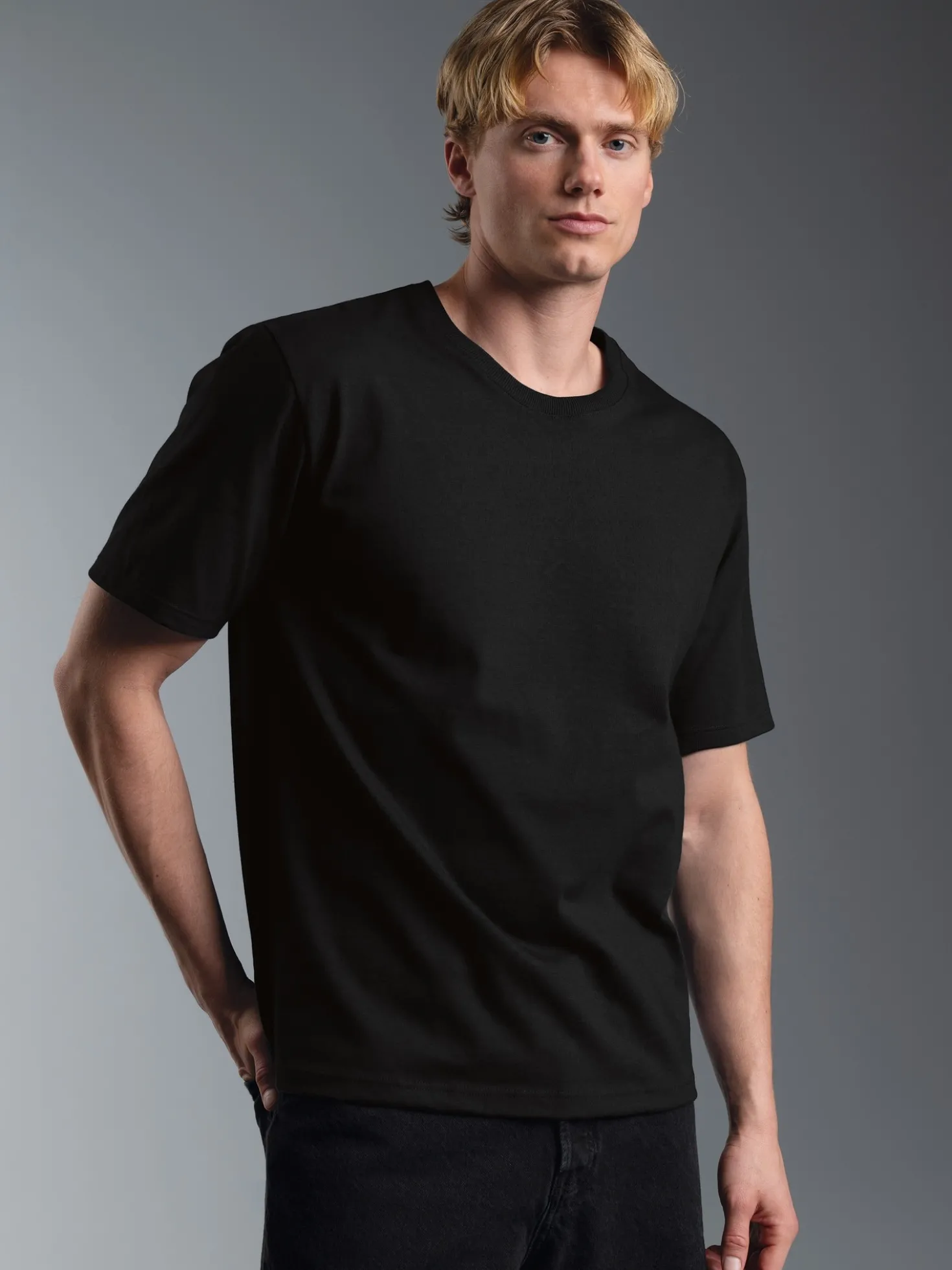 Heavy T-Shirt aus 100% recycelter Baumwolle Schwarz