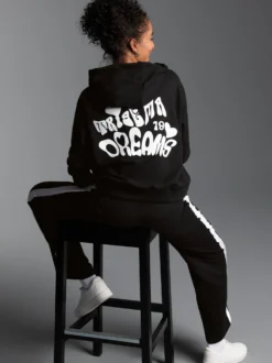 Hoodie mit großem Rückenprint Schwarz