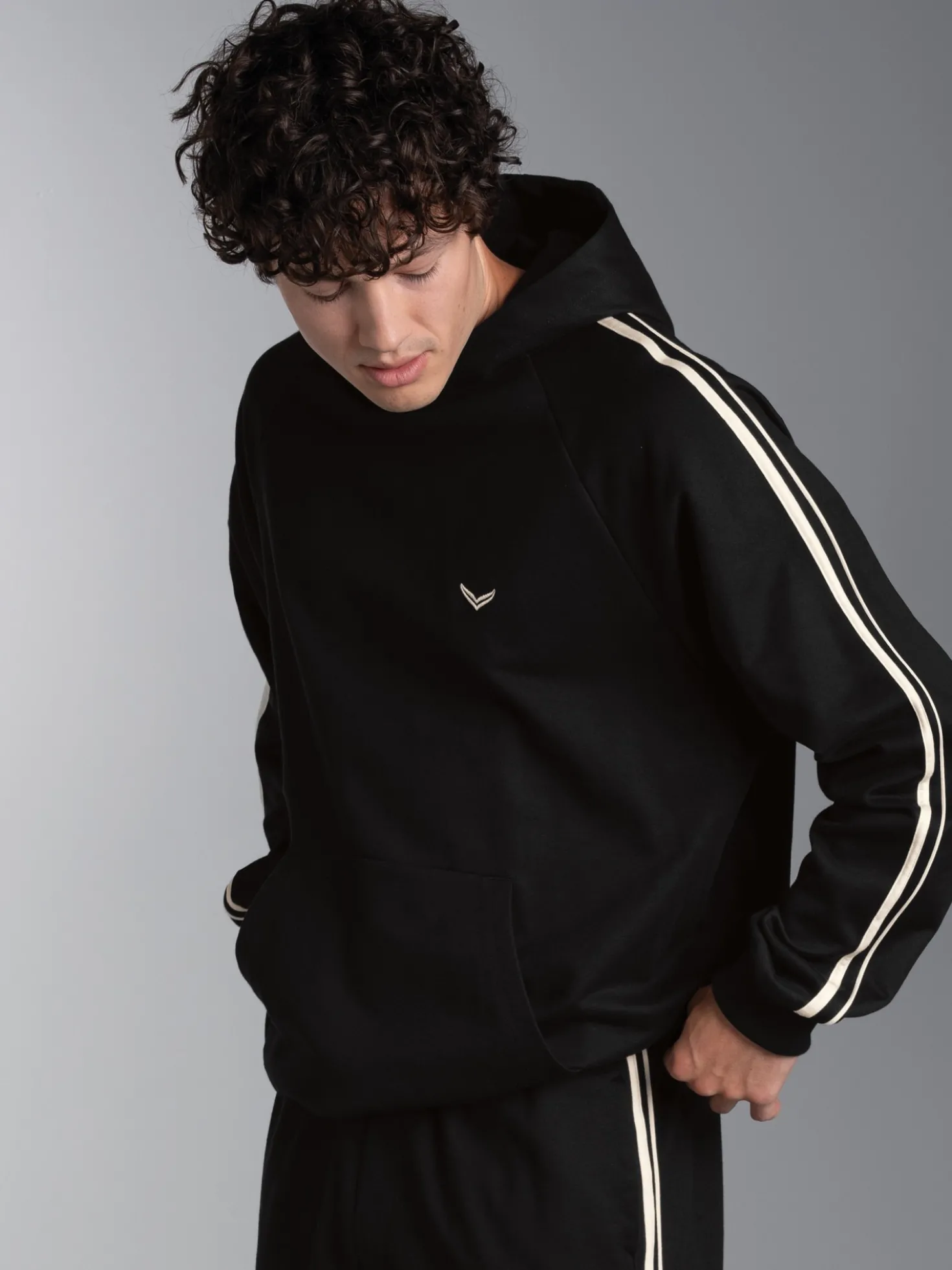 Hoodie mit Kontraststreifen Schwarz