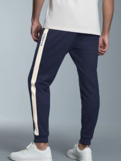 Jogginghose mit kontrastfarbigen Seitenstreifen Navy