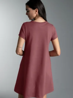 Kleid in Piqué-Qualität Mahagoni
