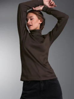Langarm Ski- und Sport-Rollkragenpullover Mocca