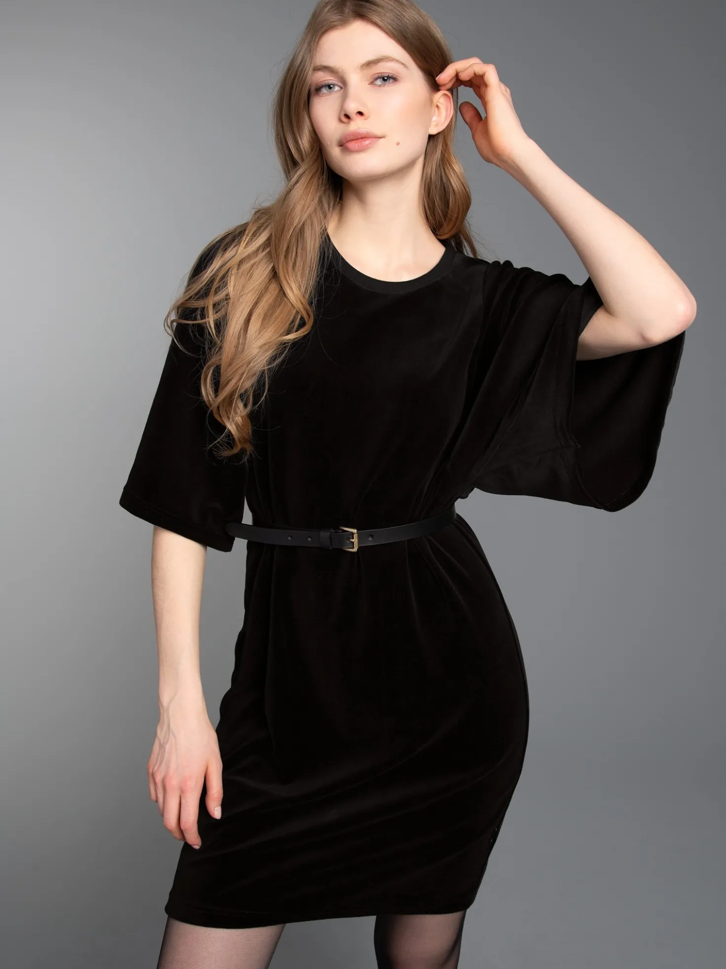 Nicki Kleid mit weiten Ärmeln Schwarz