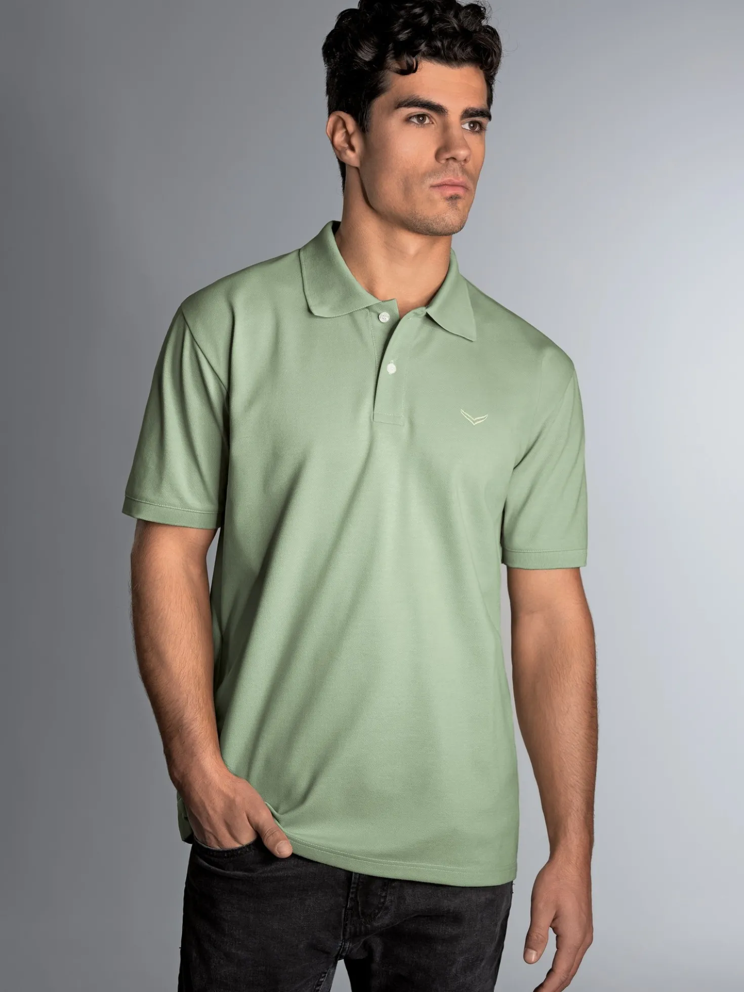 Poloshirt DELUXE Piqué Green tea