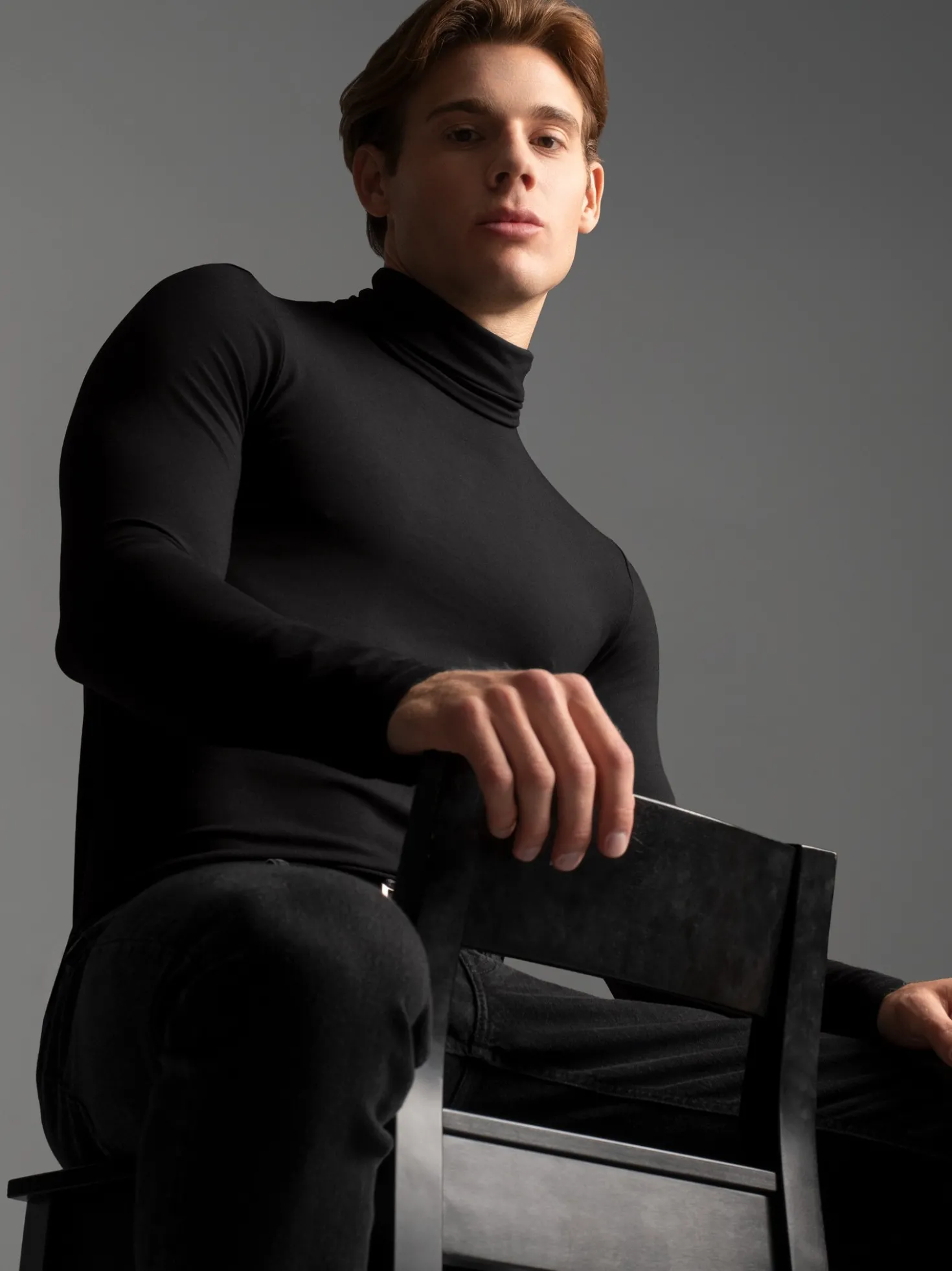 Rollkragenshirt aus Viskose Schwarz