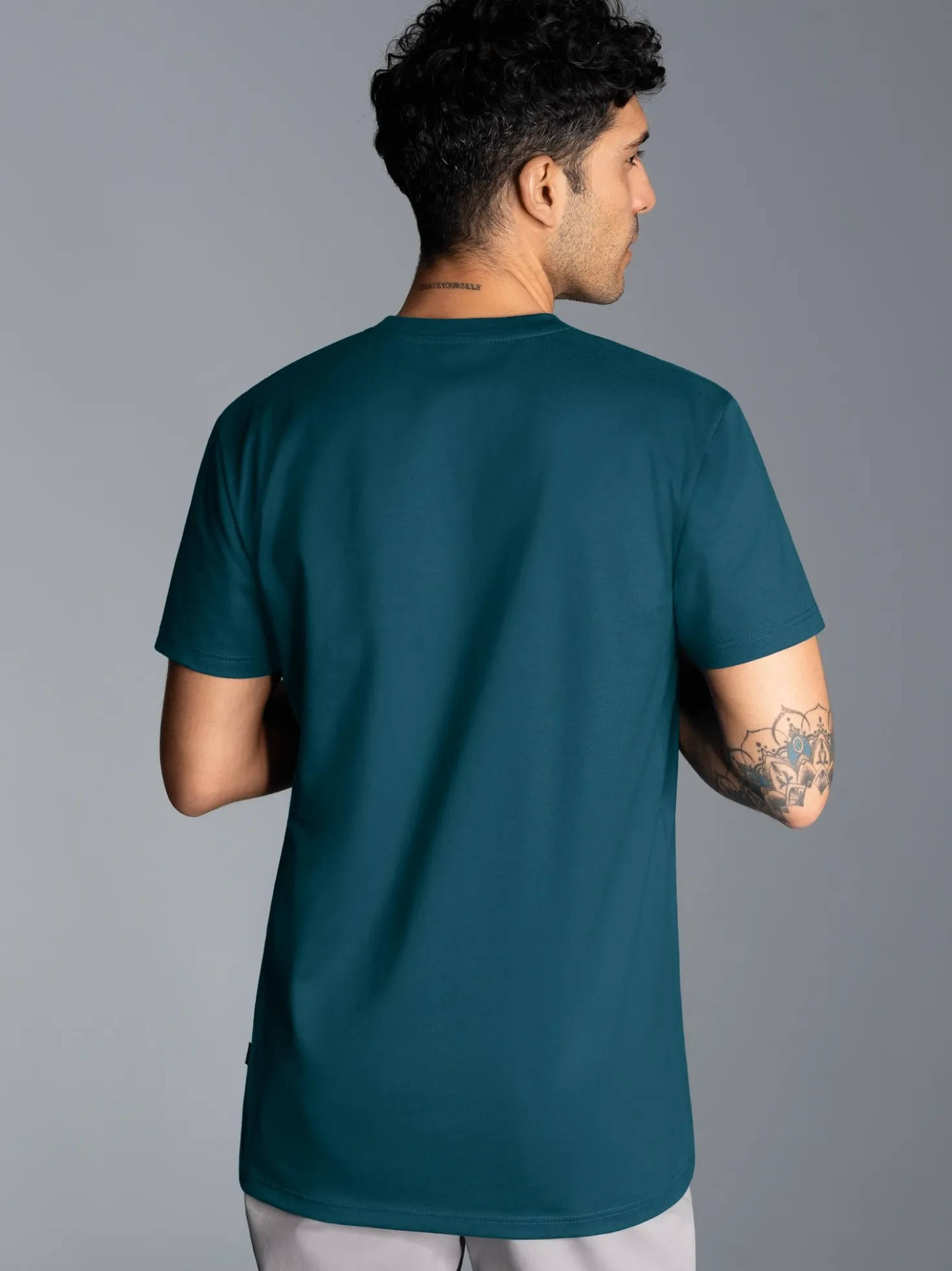Slim Fit T-Shirt aus DELUXE Baumwolle Petrol
