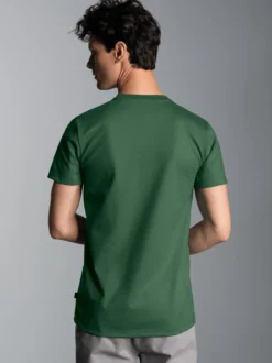 Slim Fit T-Shirt aus DELUXE Baumwolle Efeu