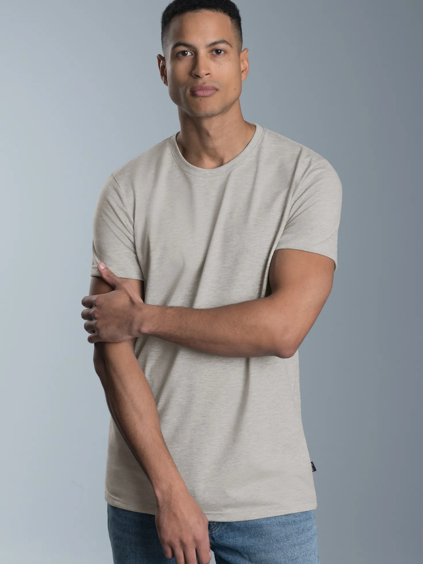Slim Fit T-Shirt aus DELUXE Baumwolle Grau-melange