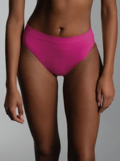 Slip aus Polyamid/Elastan Magenta