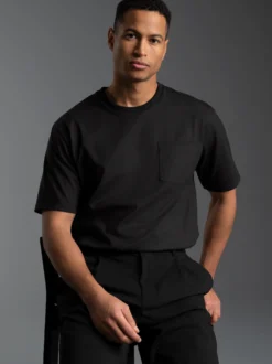 T-Shirt aus Biobaumwolle mit Brusttasche Schwarz
