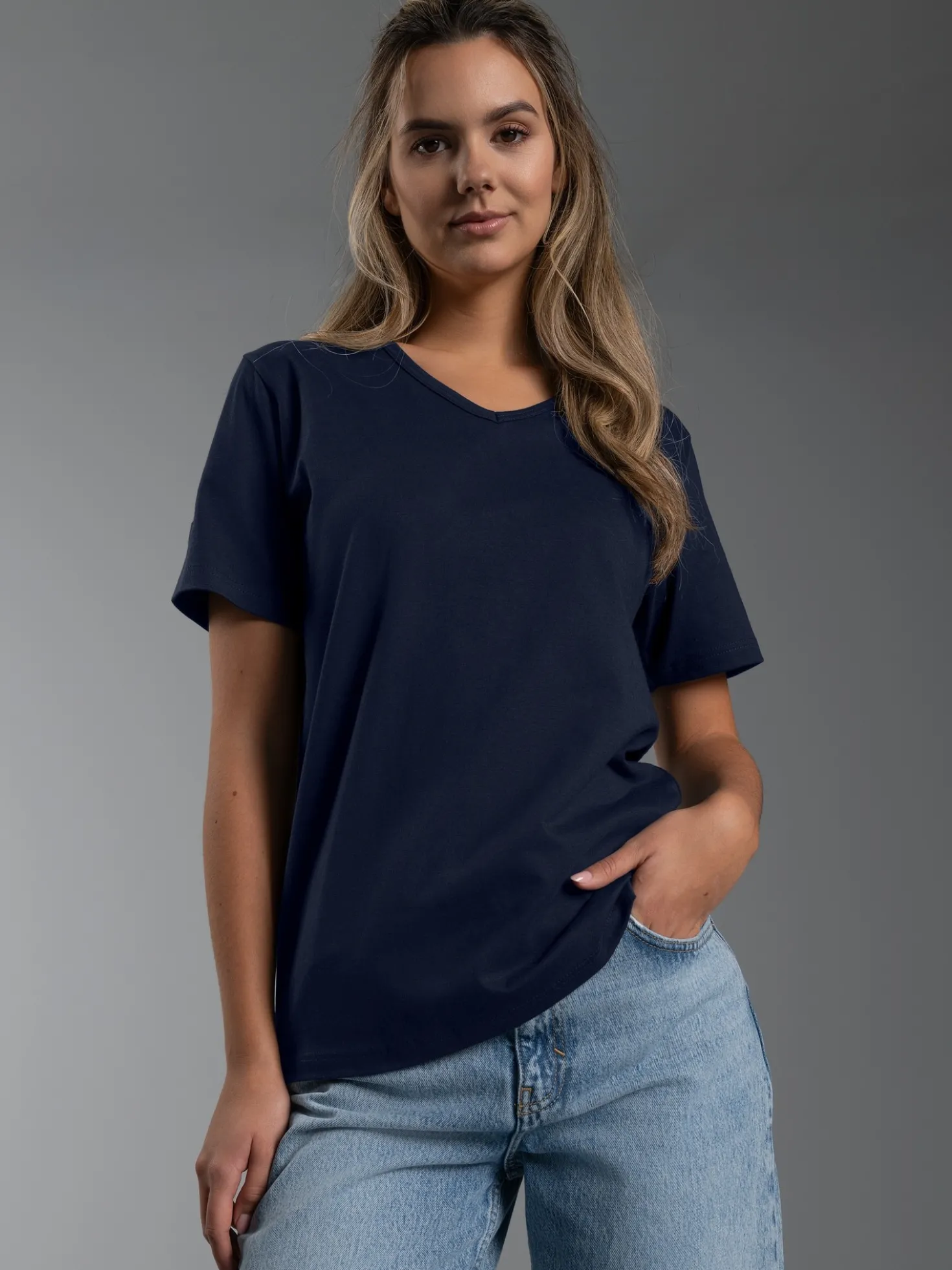 T-Shirt aus Biobaumwolle mit V-Ausschnitt Navy