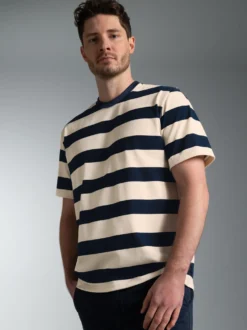 T-Shirt in Ringelmuster Navy