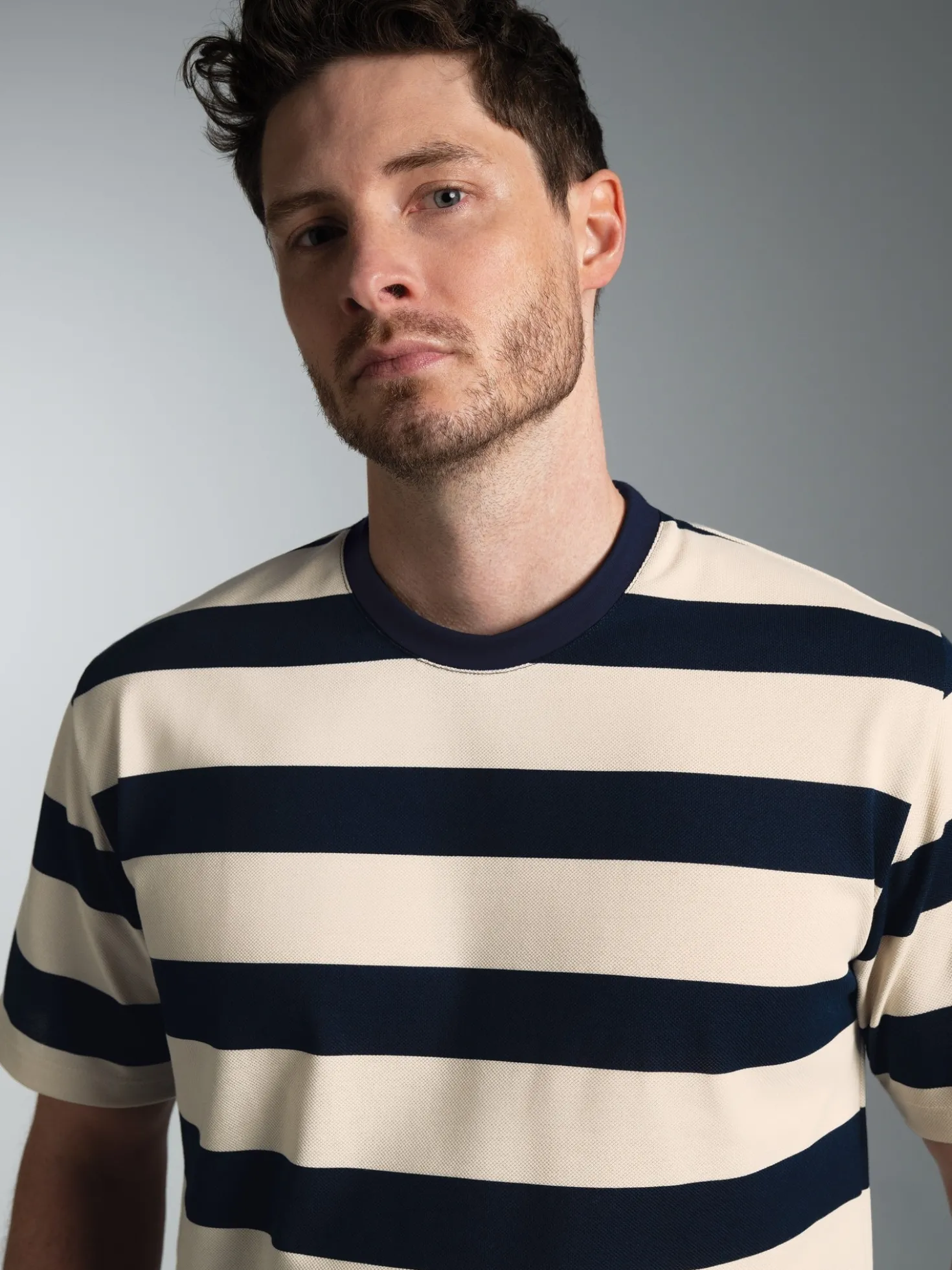 T-Shirt in Ringelmuster Navy