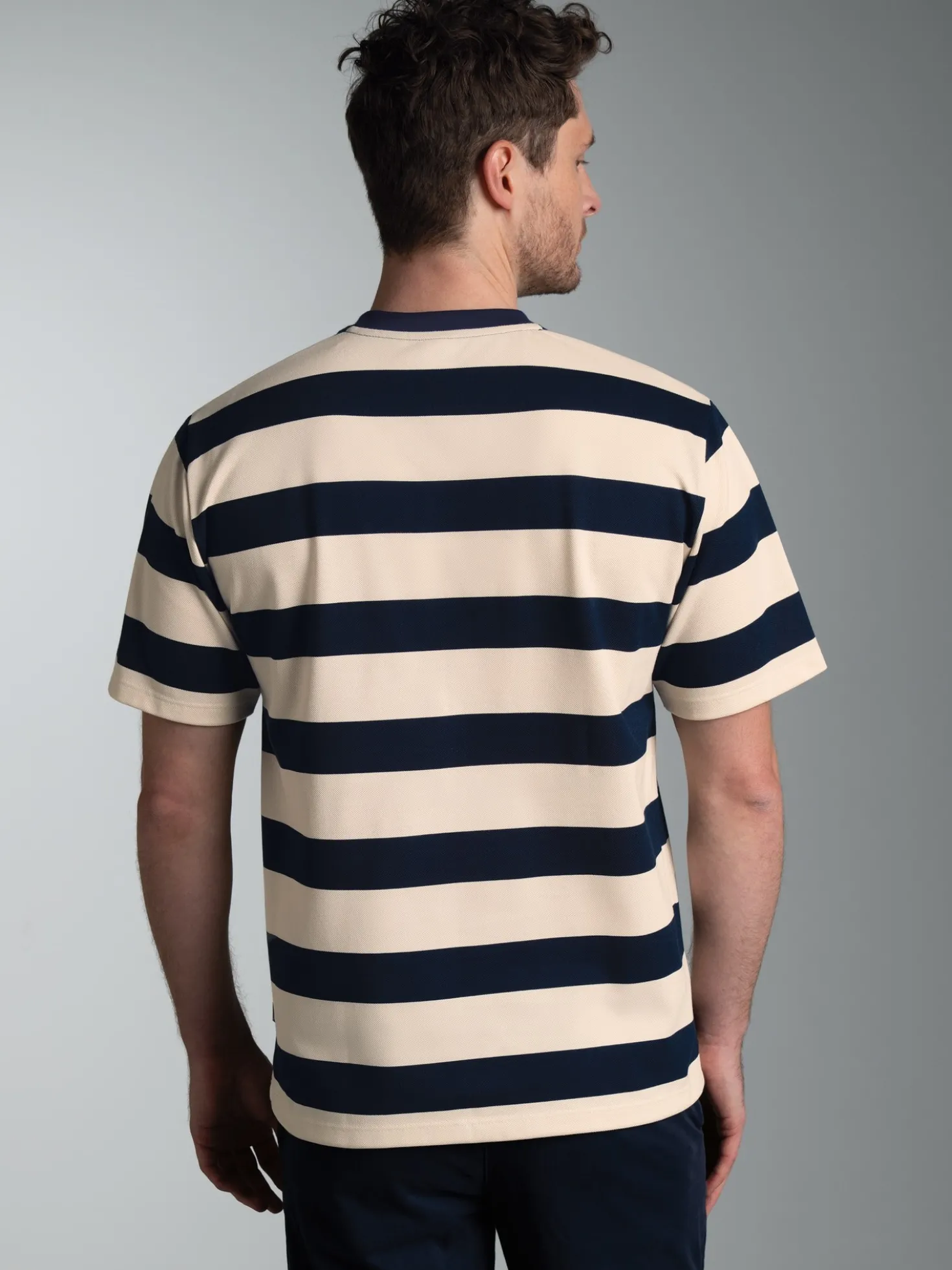 T-Shirt in Ringelmuster Navy