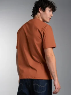 T-Shirt mit abenteuerlichen Hirsch Motiv Zimt