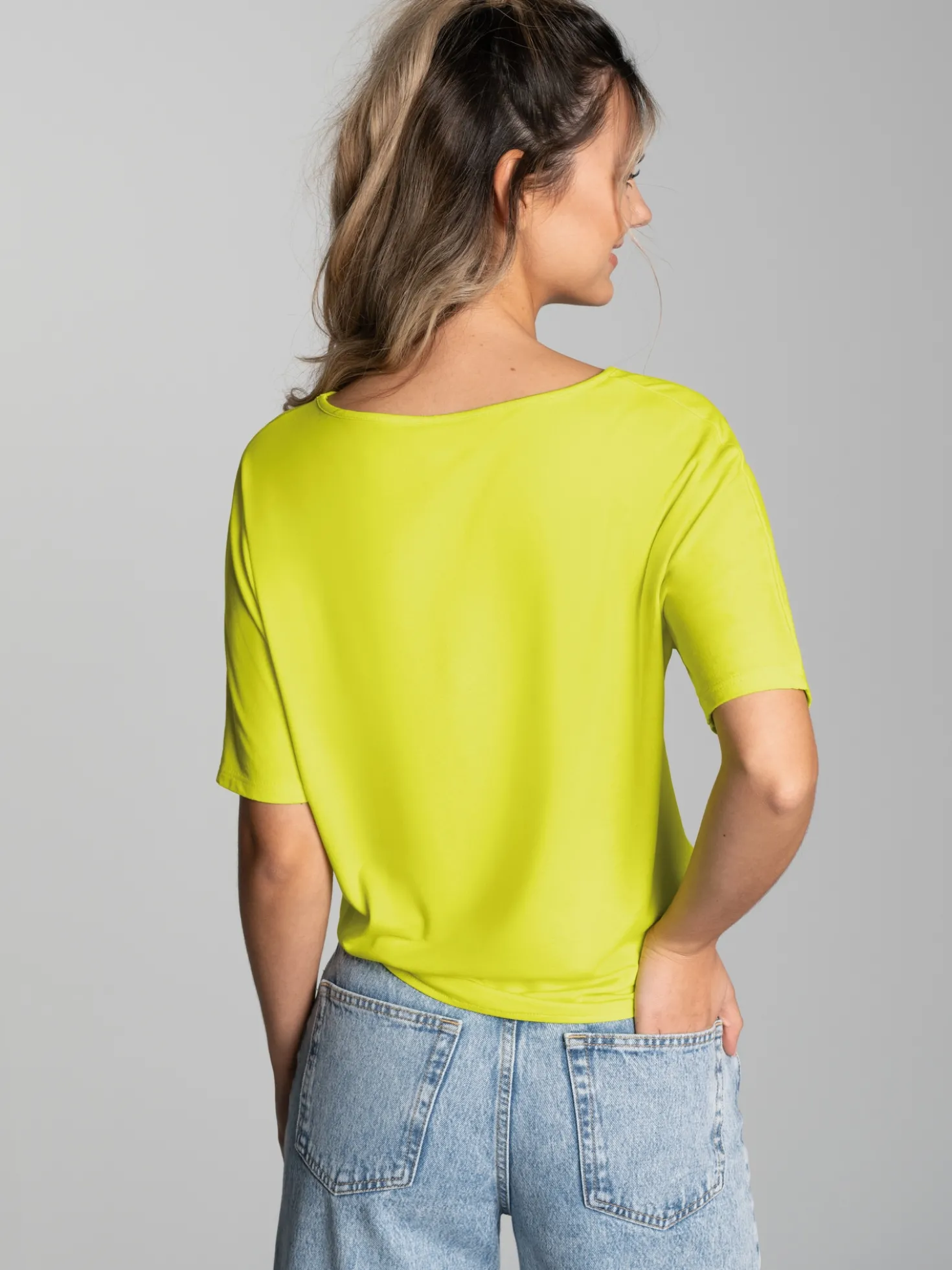 T-Shirt mit modischem Knoten Powergreen