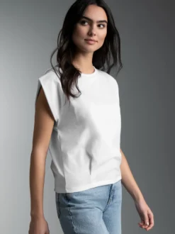T-Shirt mit modischen Falten Weiss