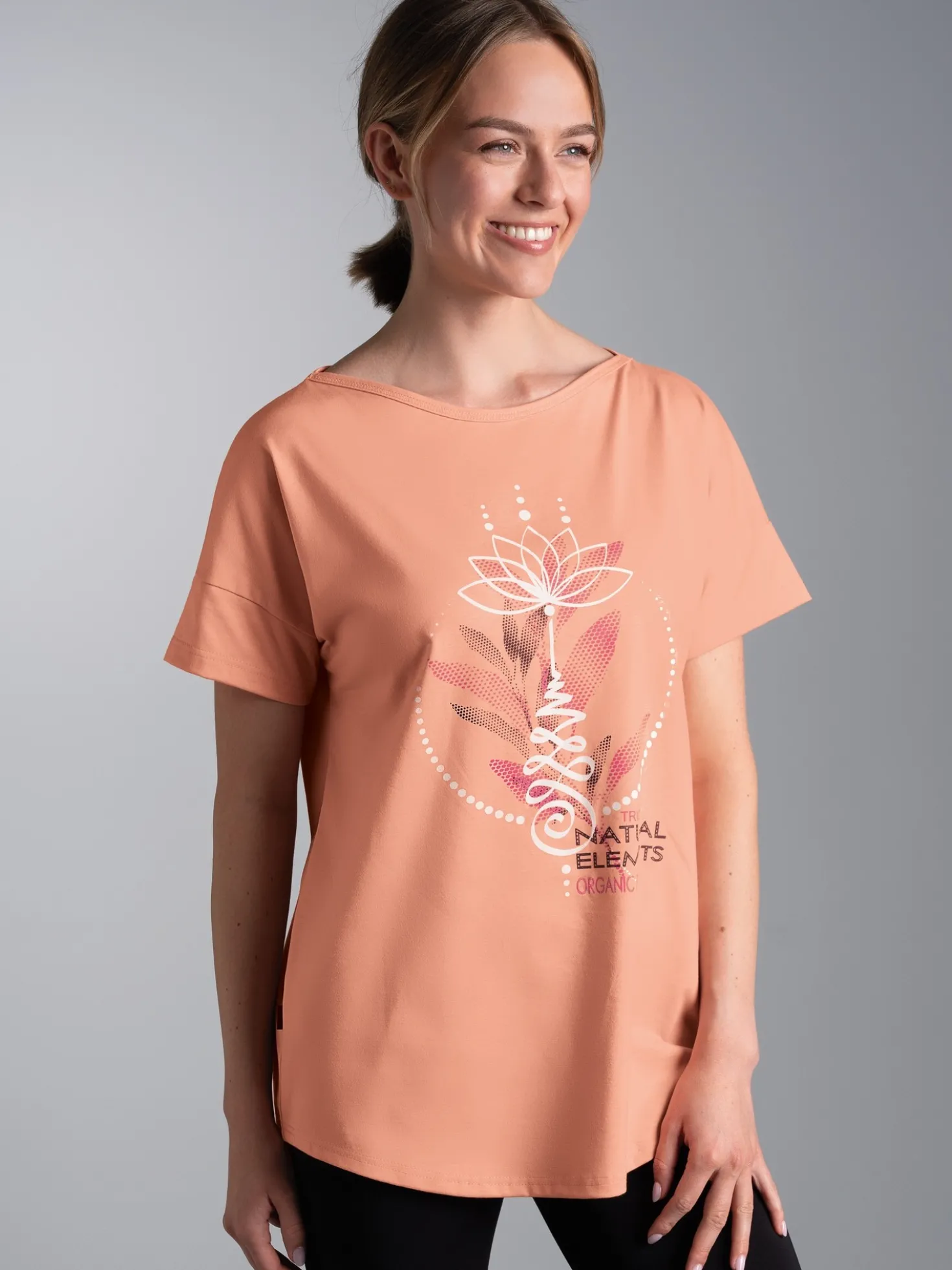 T-Shirt mit Printmotiv "Natural Elements" Puder