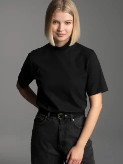 T-Shirt mit Stehkragen Schwarz