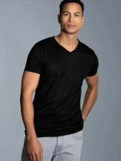 V-Shirt aus 100% Lyocell Schwarz