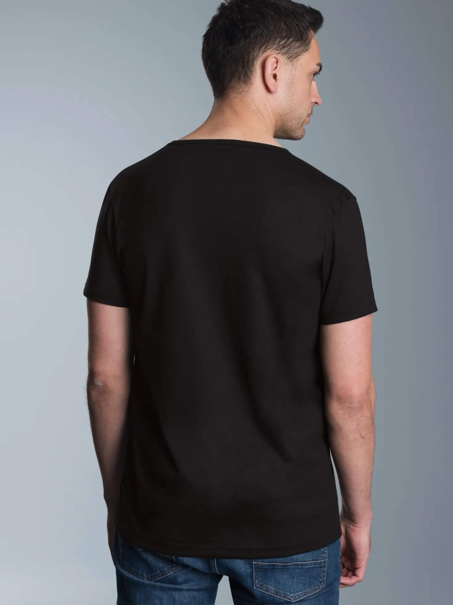 V-Shirt Slim Fit Schwarz