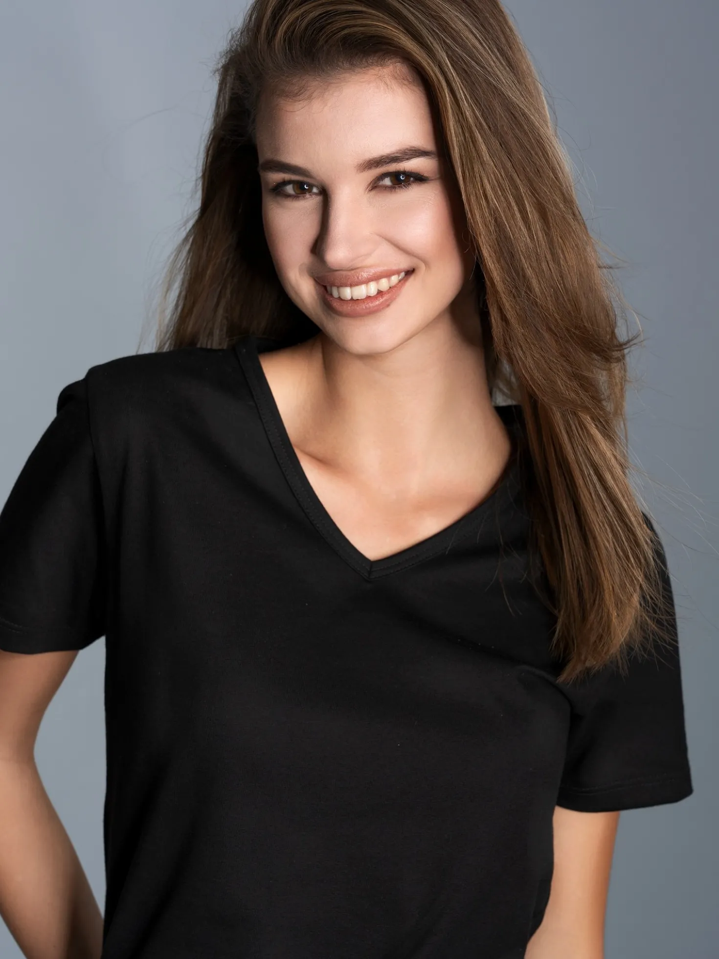 V-Shirt Slim Fit Schwarz
